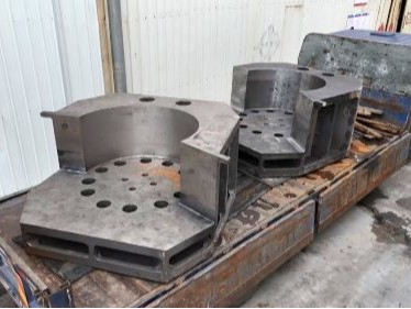 給大型鑄鋼件穿件"臨時(shí)防彈衣"：防銹油的配方科學(xué)揭秘